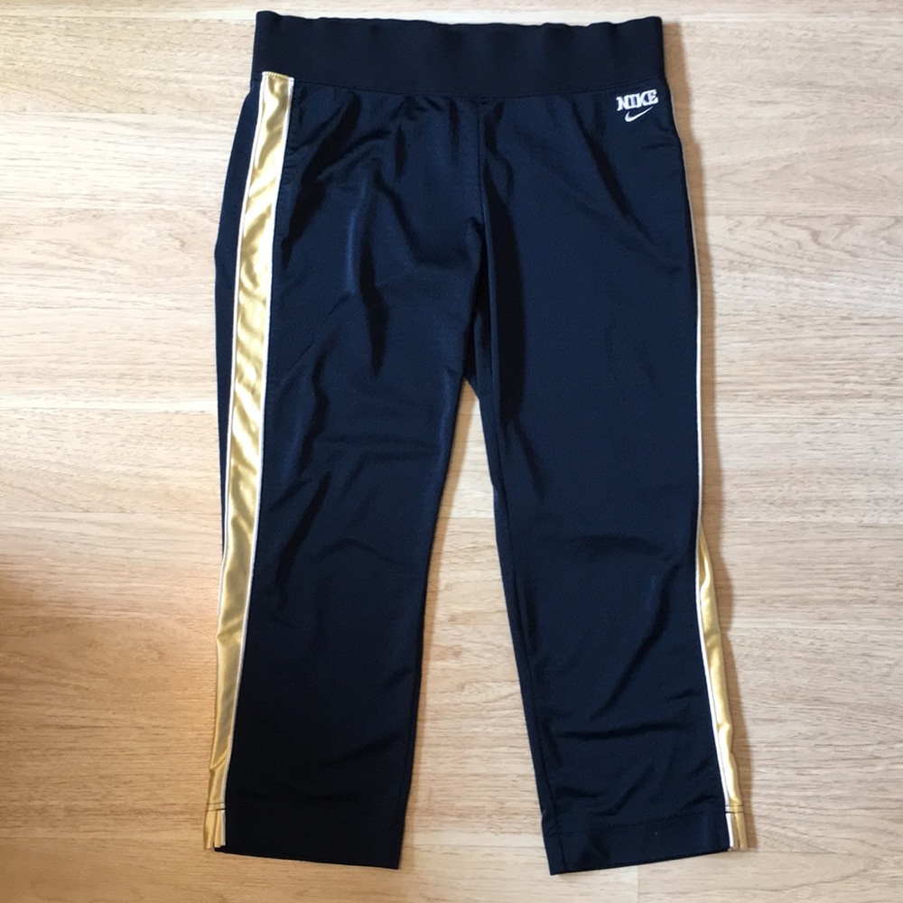Nike Cropped Track Pants Navy Blue w/ Stripe